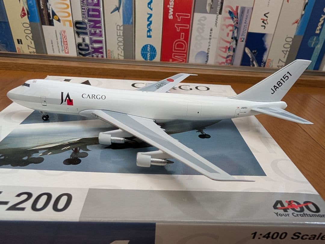 1/400 JA CARGO 747−200F