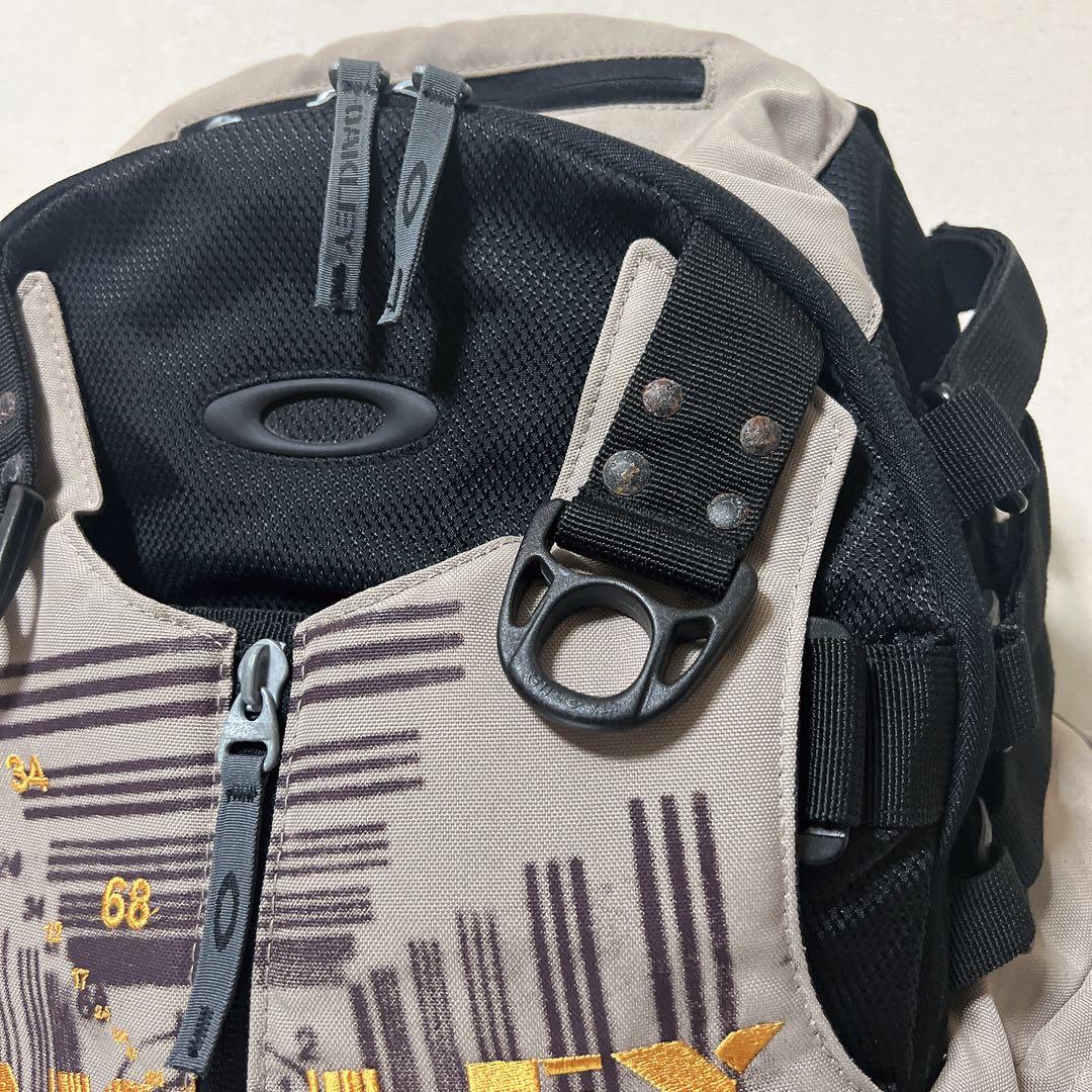 OAKLEYオークリーY2K バックパック　リュック　スケボー搭載可能