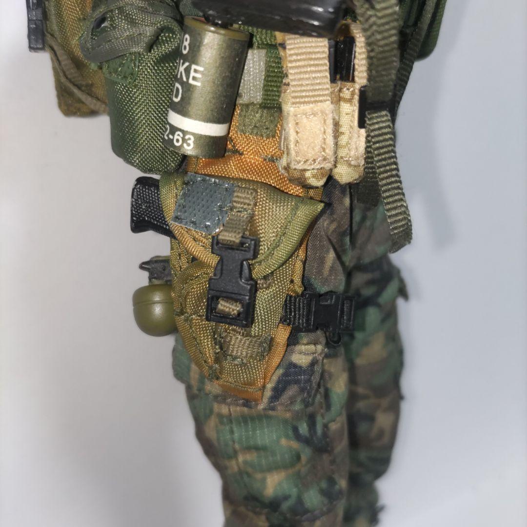 １/６ミリタリーカスタムフィギュア（女性兵士）