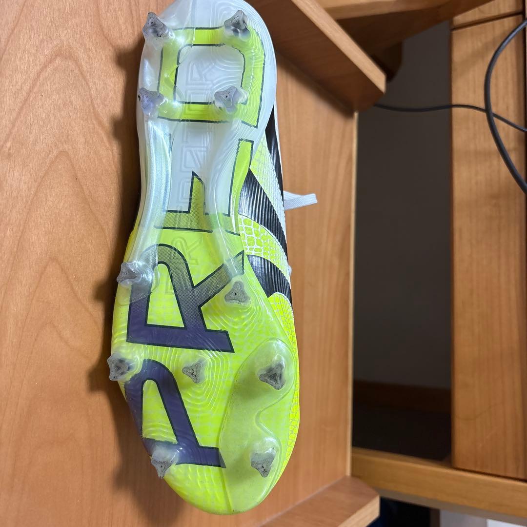 adidas Predator サッカーシューズ
