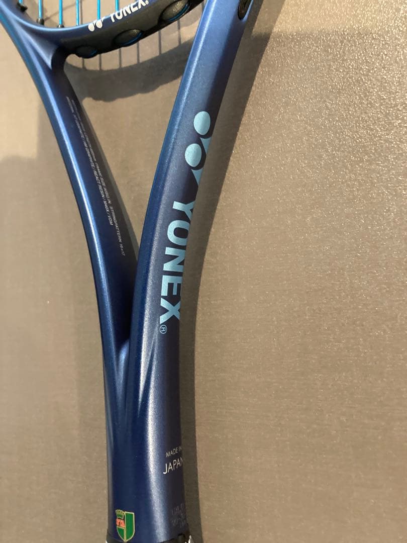 店頭試打ラケット　YONEX ボルトレイジ5VS 希少な　UXL0 ケース付き