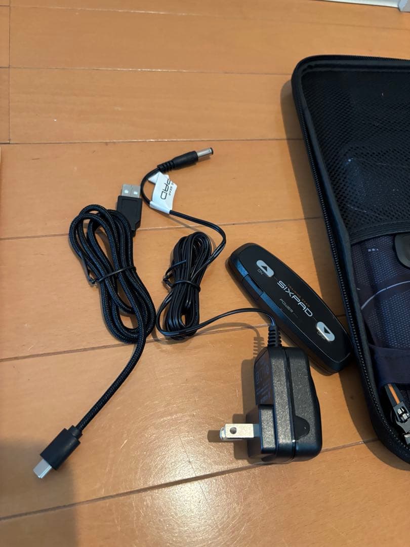 Sサイズ　SIXPAD シックスパッドパワースーツライトアブズコントローラー付