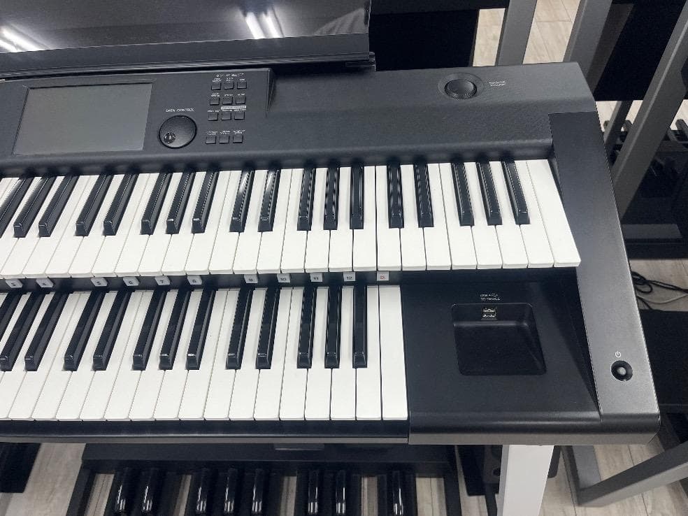 ★83876【電子ピアノ】YAMAHA　ELC02　2017年製
