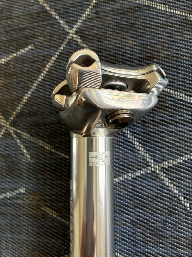 Dura Ace 25周年記念　シートポスト