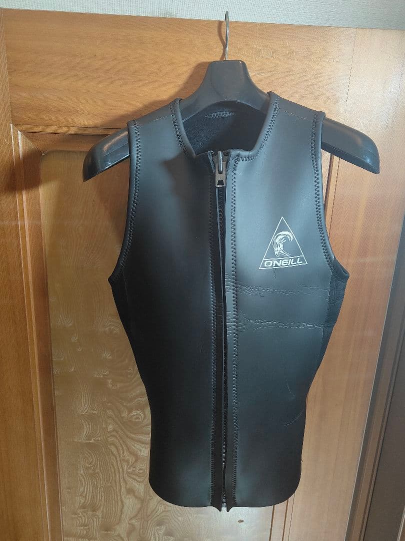 【極美品】O'neill オニール　正規品　ウェットスーツ フロントジップベスト