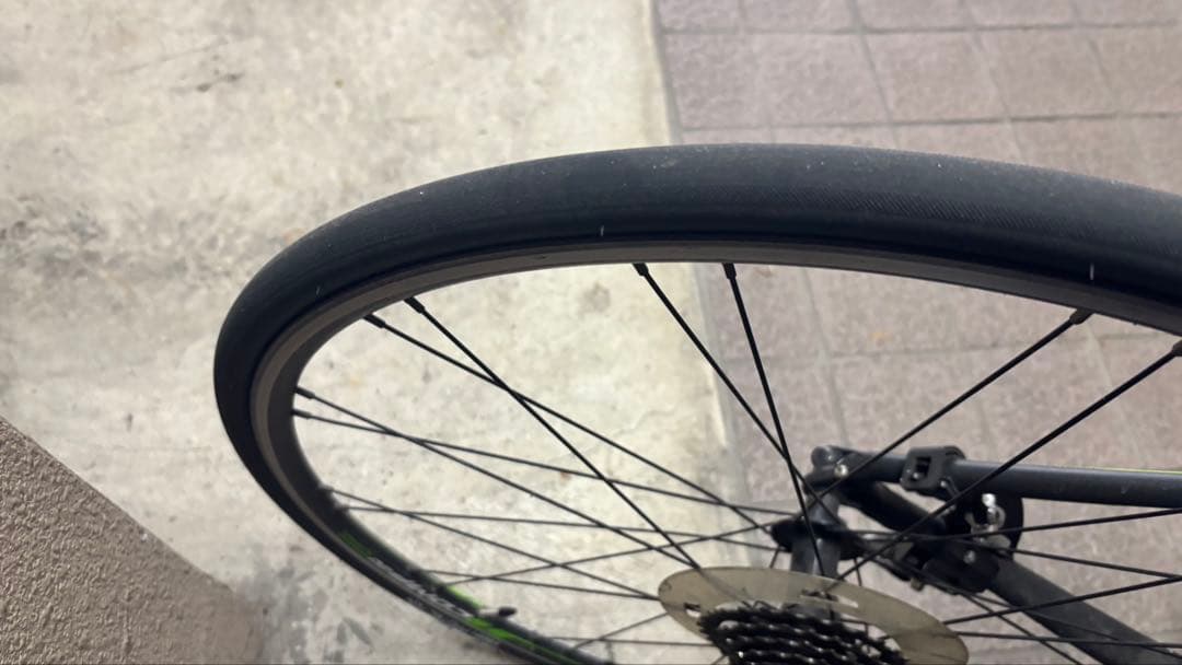 【最安値】ロードバイク ブラック　メリダ　自転車　SHIMANO搭載 シマノ