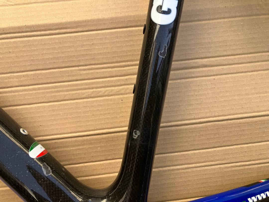 GIOS GRESS カーボンフレーム傷有り