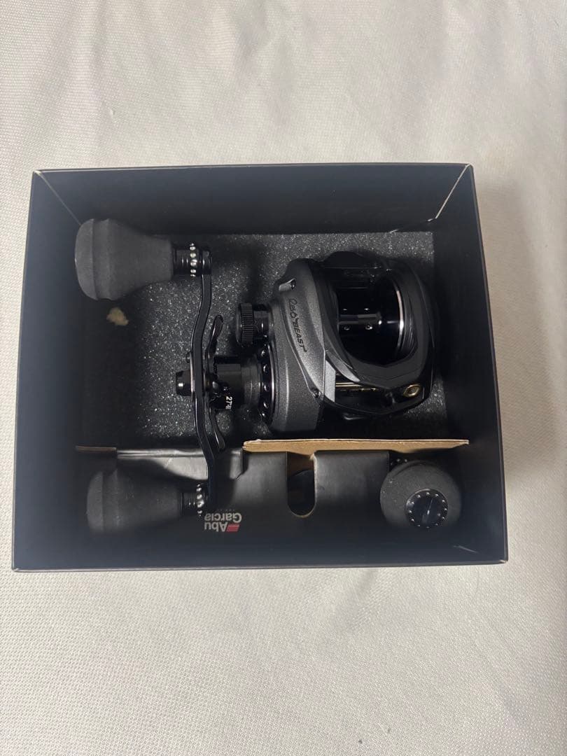 Abu Garcia レボビースト　ベイトリール
