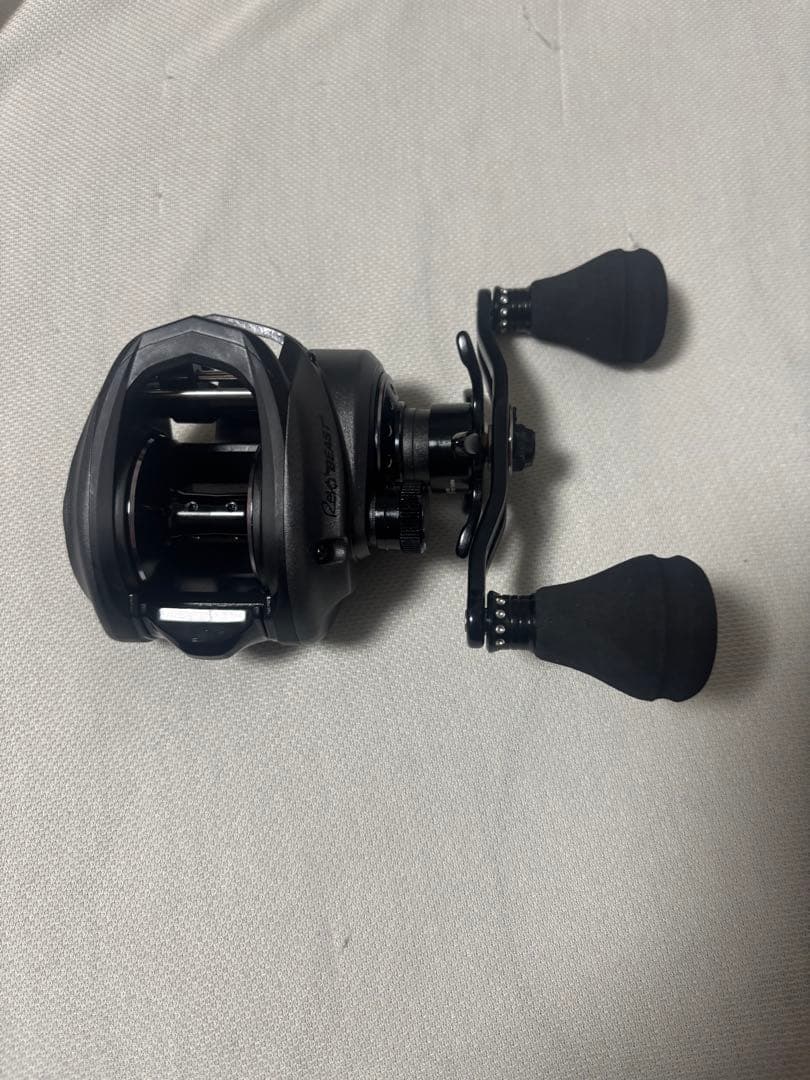 Abu Garcia レボビースト　ベイトリール