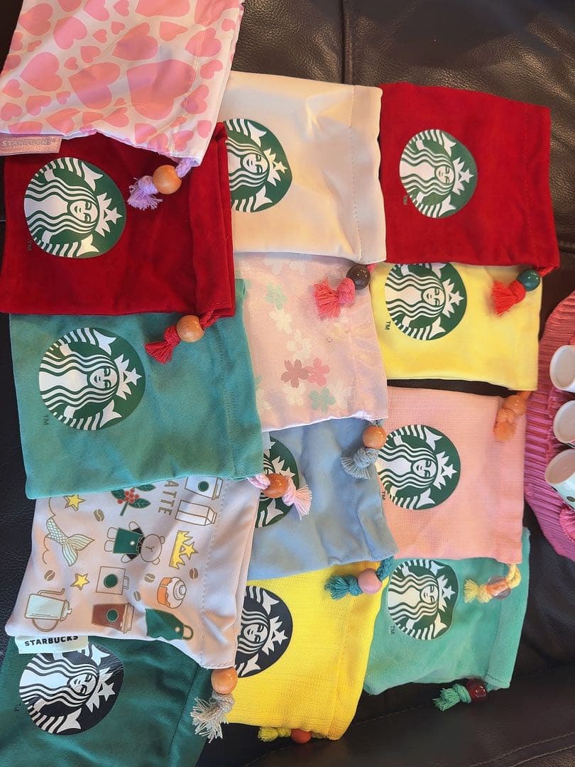 スターバックス　ミニチュアセット売り！巾着付き