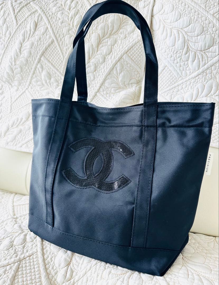 CHANEL トートバッグ　ノベルティ　スパンコールナイロン　ブラック
