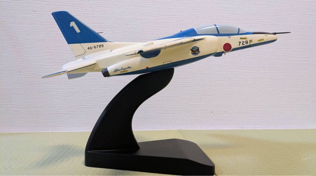 小牧基地祭記念！T-4ブルーインパルス木製ソリッドモデル　約1/38スケール