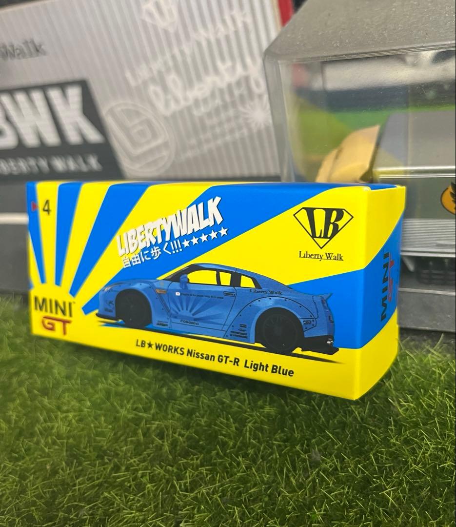 miniGT リバティーウォーク 1/64 No.4 GTR ライトブルー