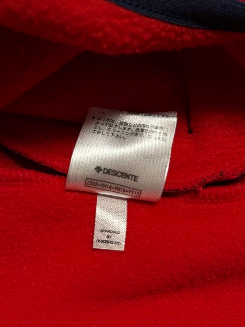 DESCENTE 広島東洋カープ　フリースパーカー　Lサイズ キャンプ必需品