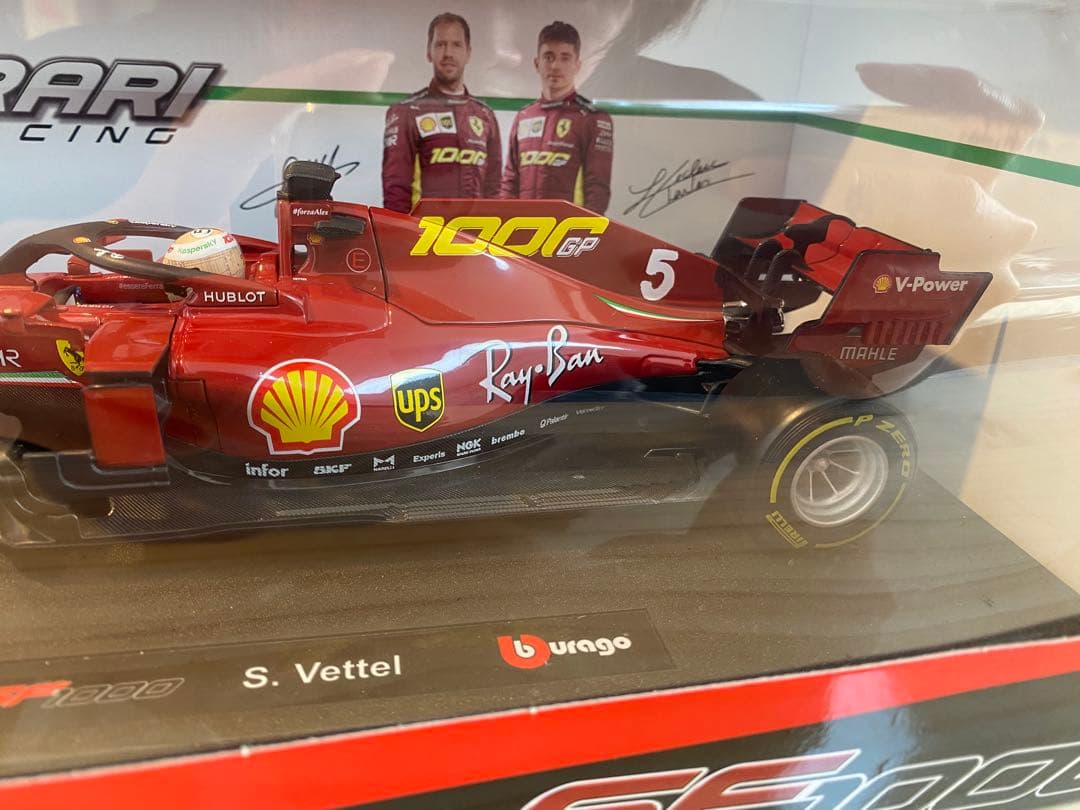 Burago SF1000 ミニカー 1/18 S. Vettel