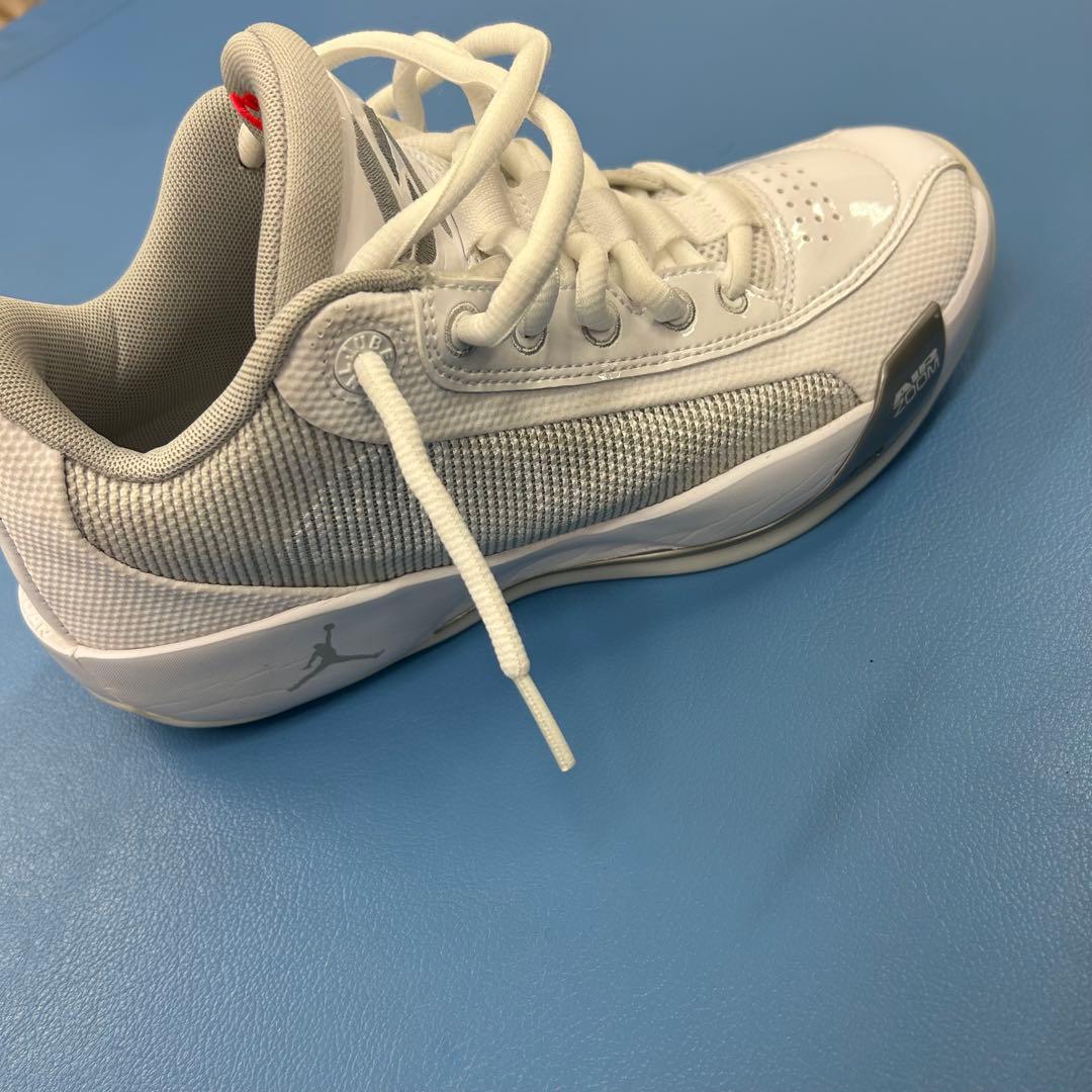Nike LUKA .77 バスケットボールシューズ ホワイト