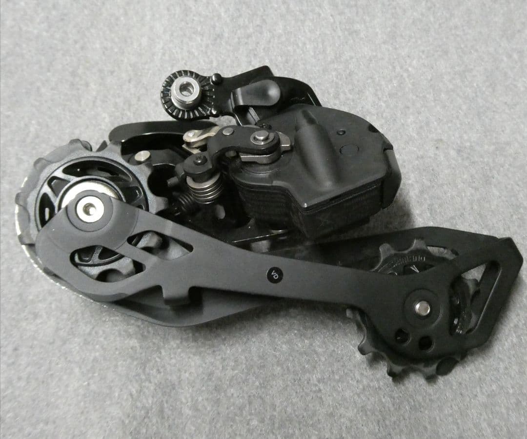 SHIMANO 105 リアディレイラー　RD-R7150 Di2