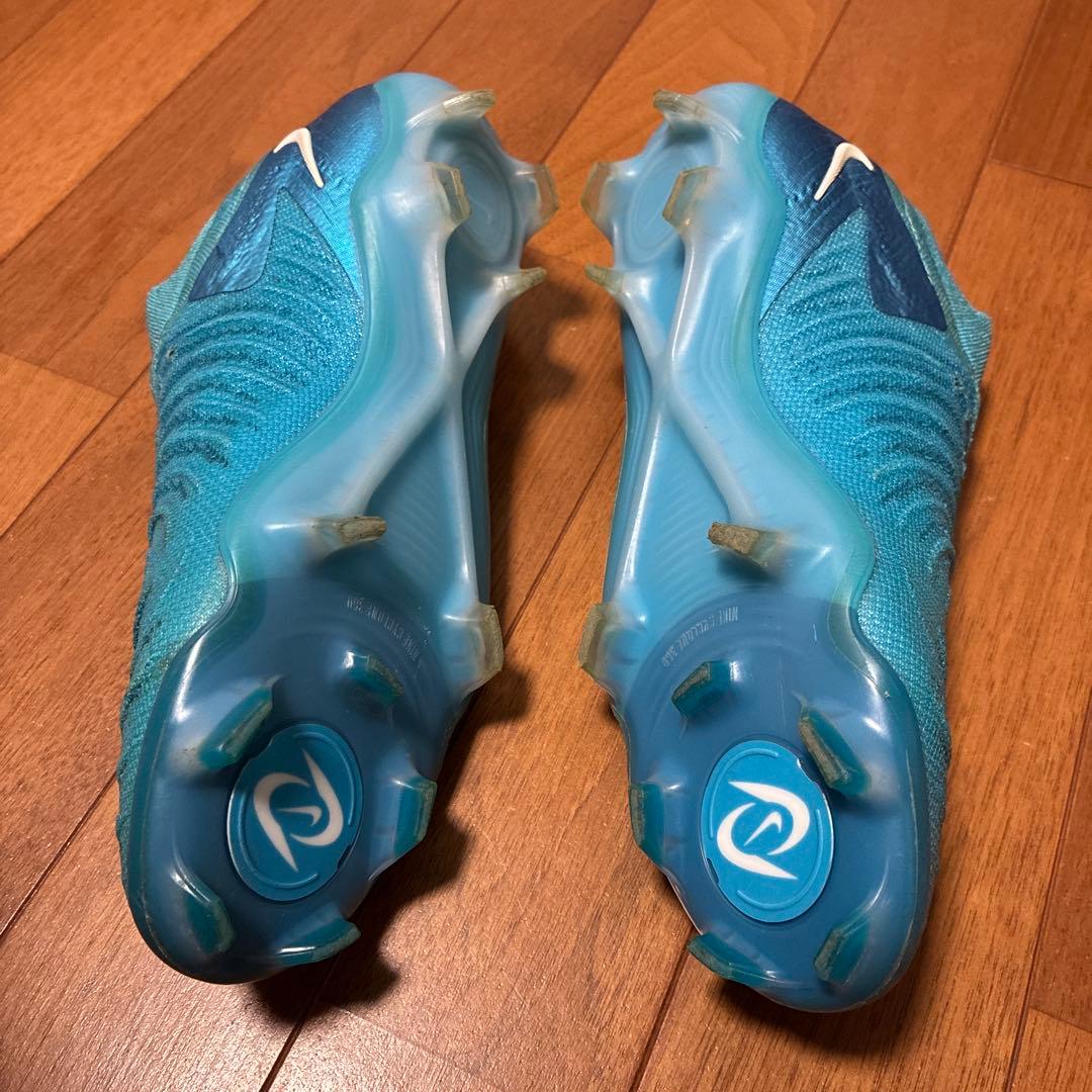 あ*る様 Nike サッカースパイク　ファントム　gx 芝用　スパイク入付き