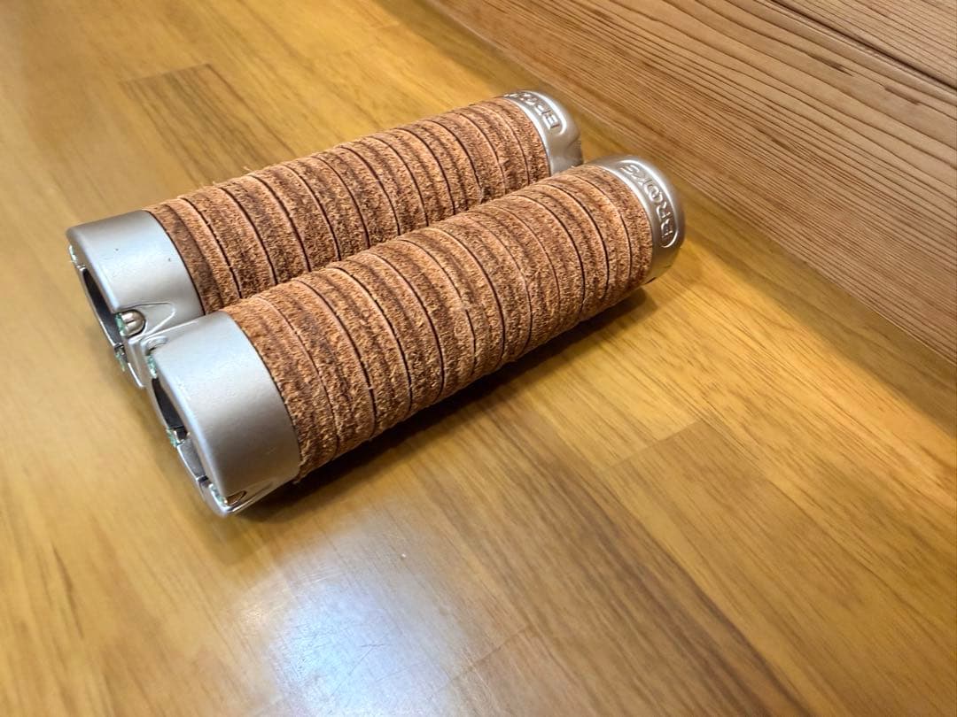 BROOKS(ブルックス) PLUMP LEATHER GRIPS ブラウン