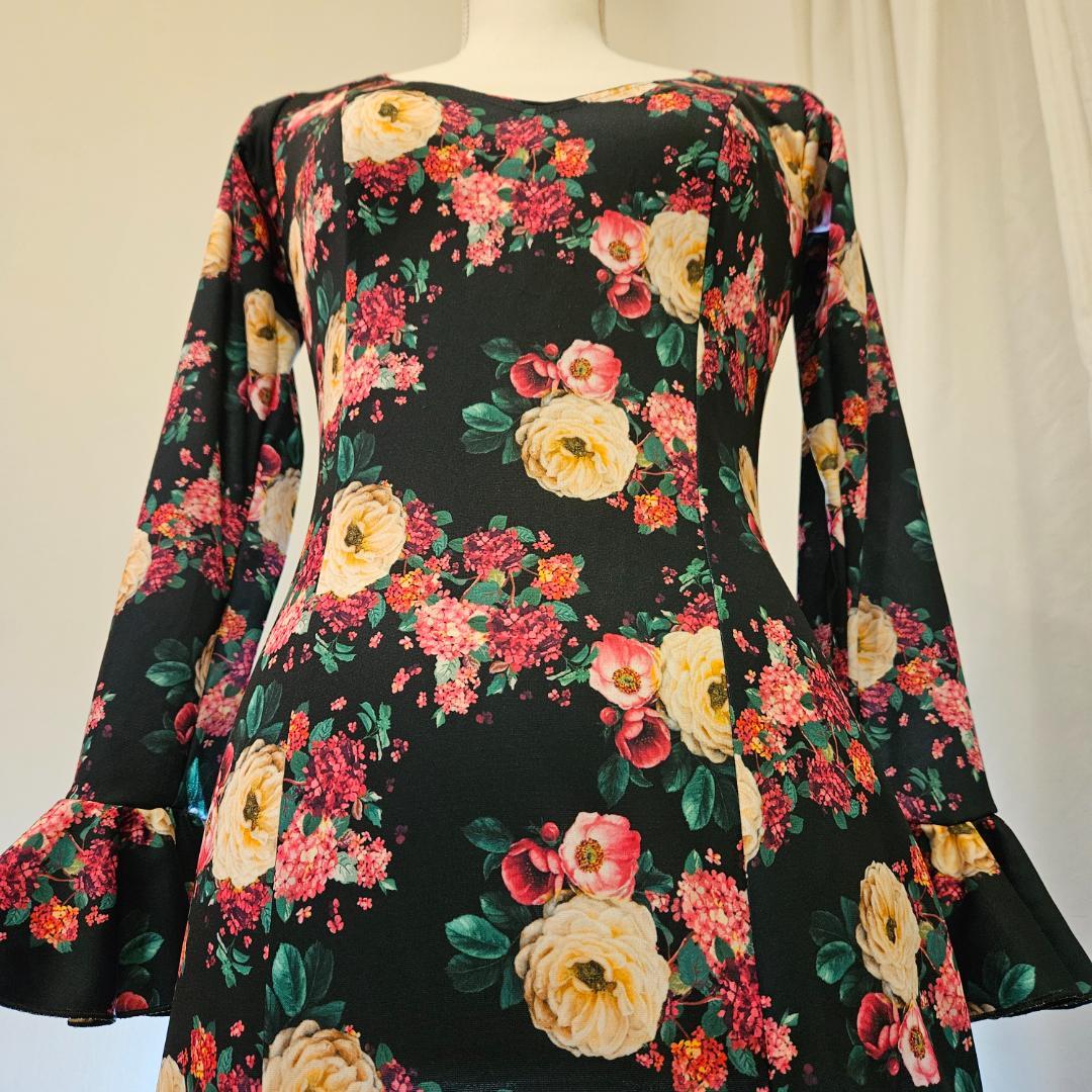 フラメンコ ドレス 花柄 ロング　Yolanda　Moda　Flamenca製