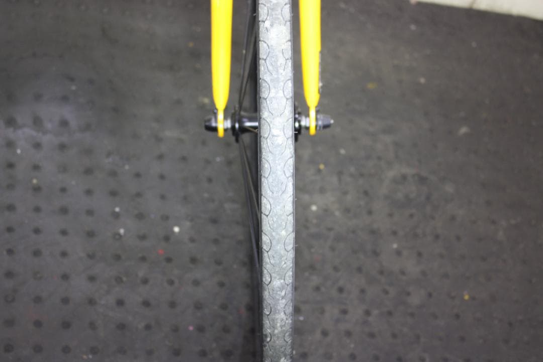 GIANT ESCAPE R3 700C 24速 470mm YELLOWクロス