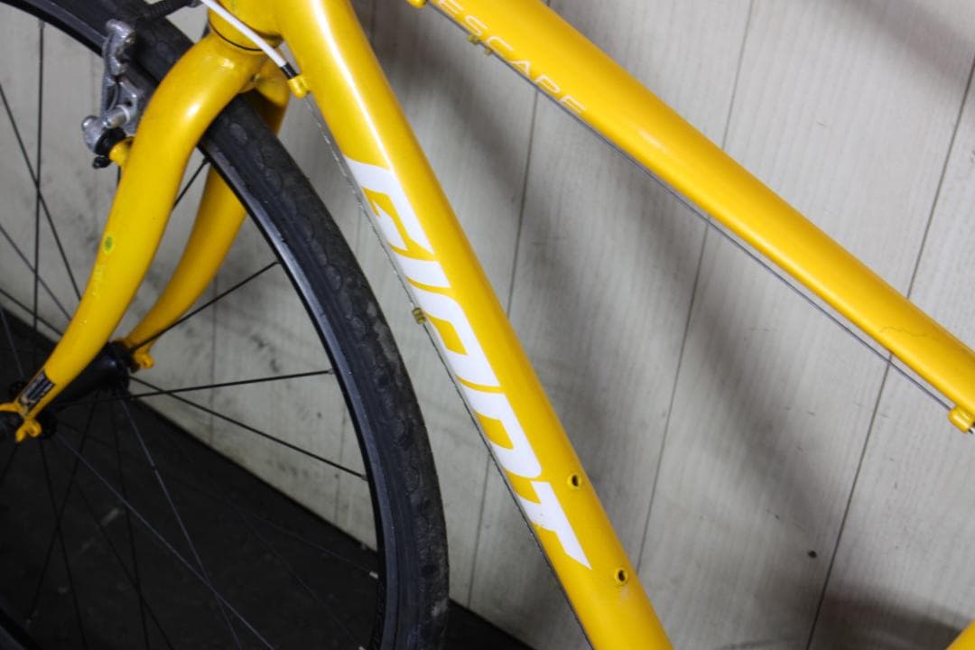 GIANT ESCAPE R3 700C 24速 470mm YELLOWクロス
