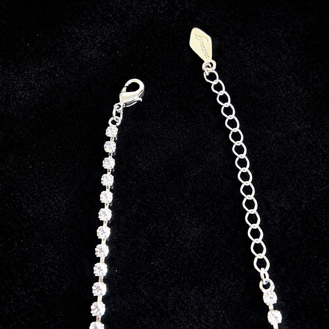 CHACOTT 製スワロフスキーネックレス、ピアス(NO BRAND)セット