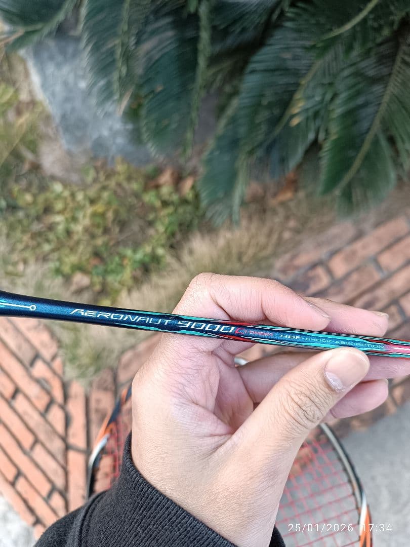 Aeronaut 9000 バドミントンラケット
