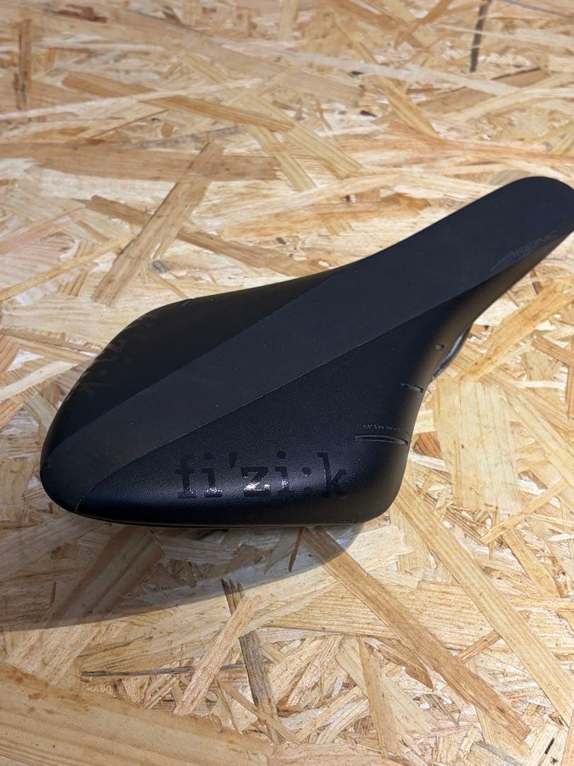 フィジーク アリオネ R3 fizik arione R3