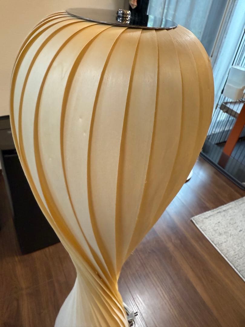 フロアランプfloor lamp