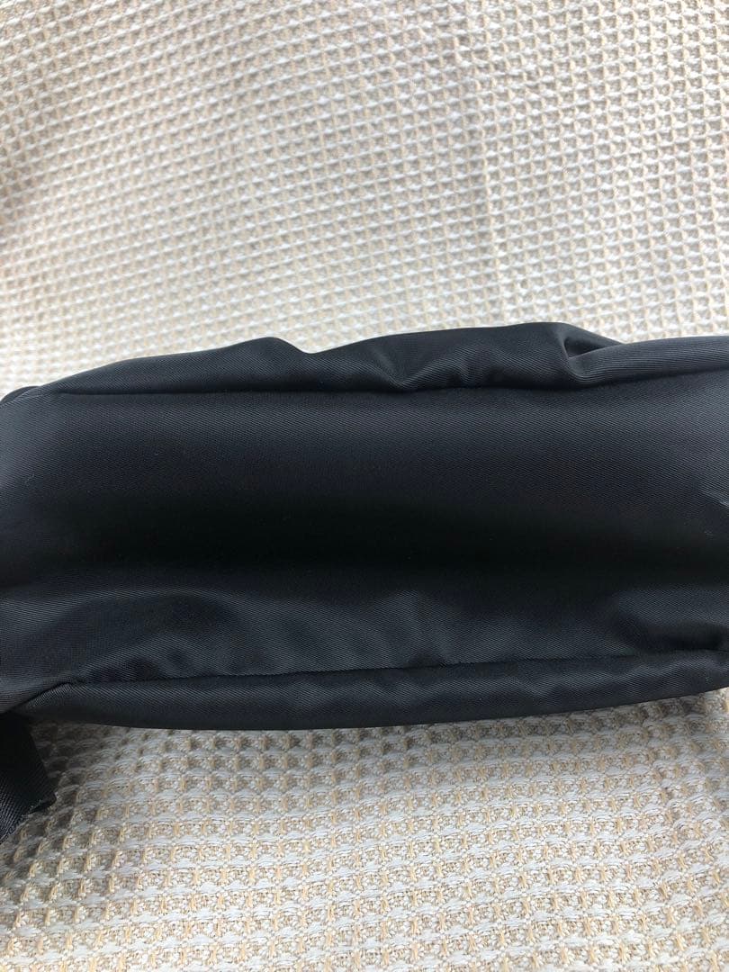 PRADA ブラック ショルダーバッグ ナイロン ノベルティ ブラック a2