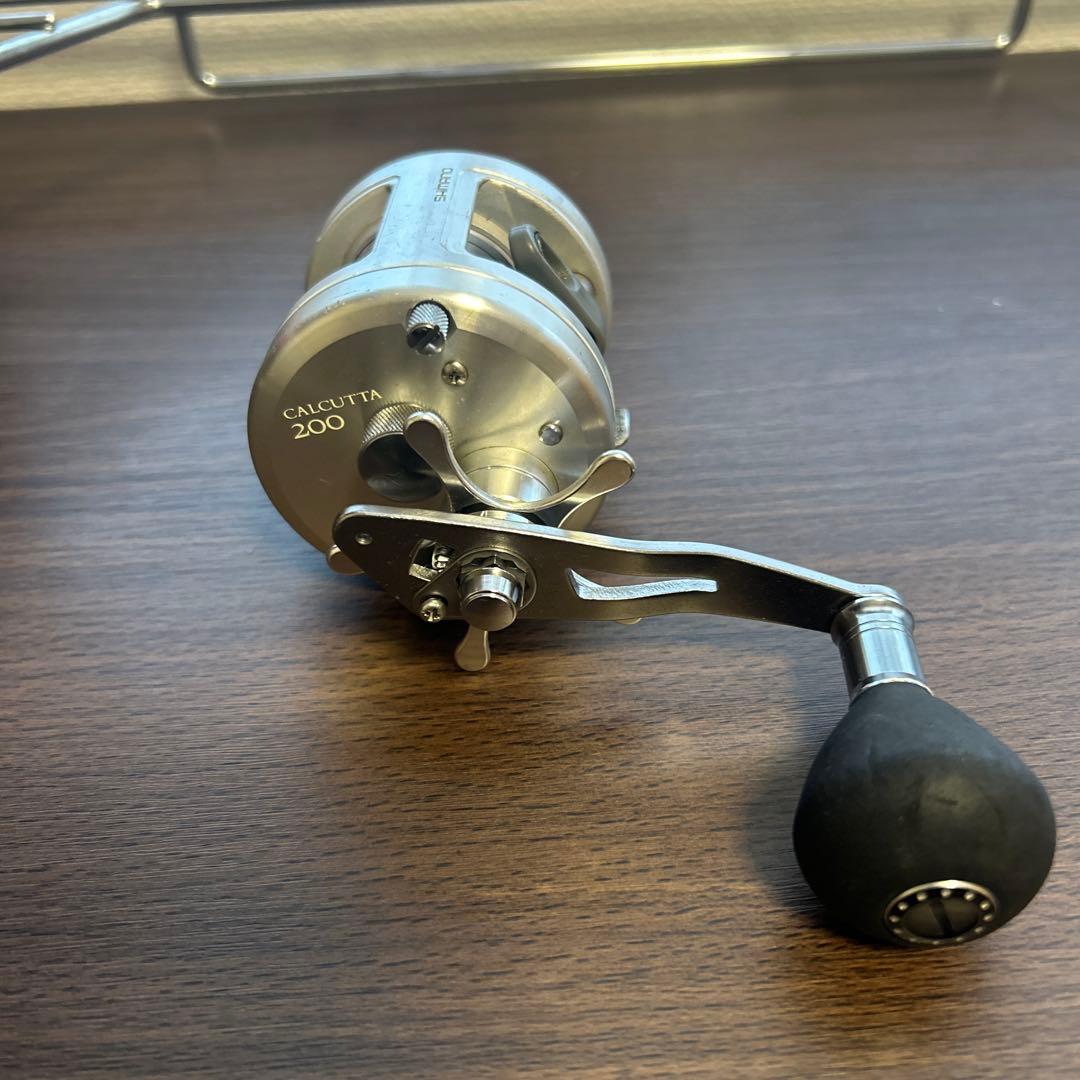 SHIMANO CALCUTTA ベイトリール
