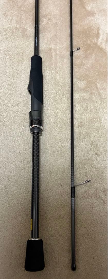 美品 23フィネッツァux 752lt