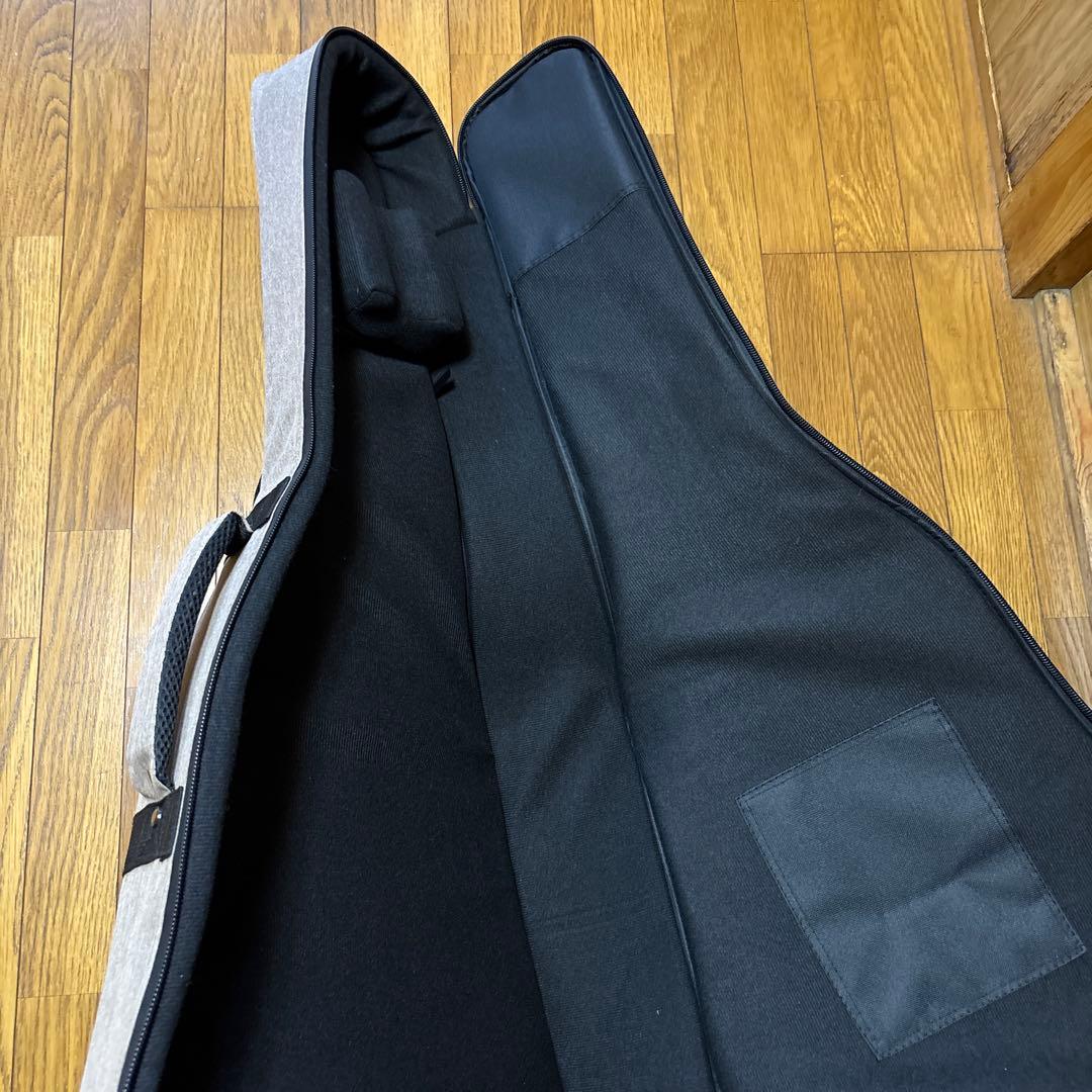 アコースティックギター専用のケース付き