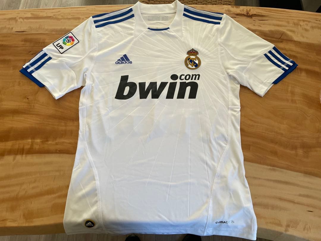 REAL MADRID ÖZIL 23番 シャツ