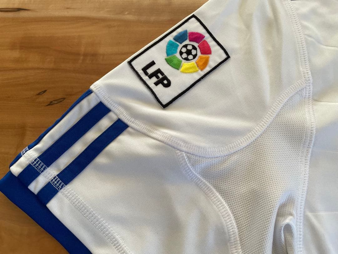 REAL MADRID ÖZIL 23番 シャツ