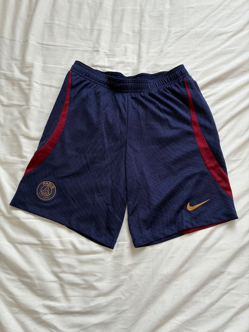 【ほぼ新品】Nike パリ・サンジェルマン トレーニングウェアセット