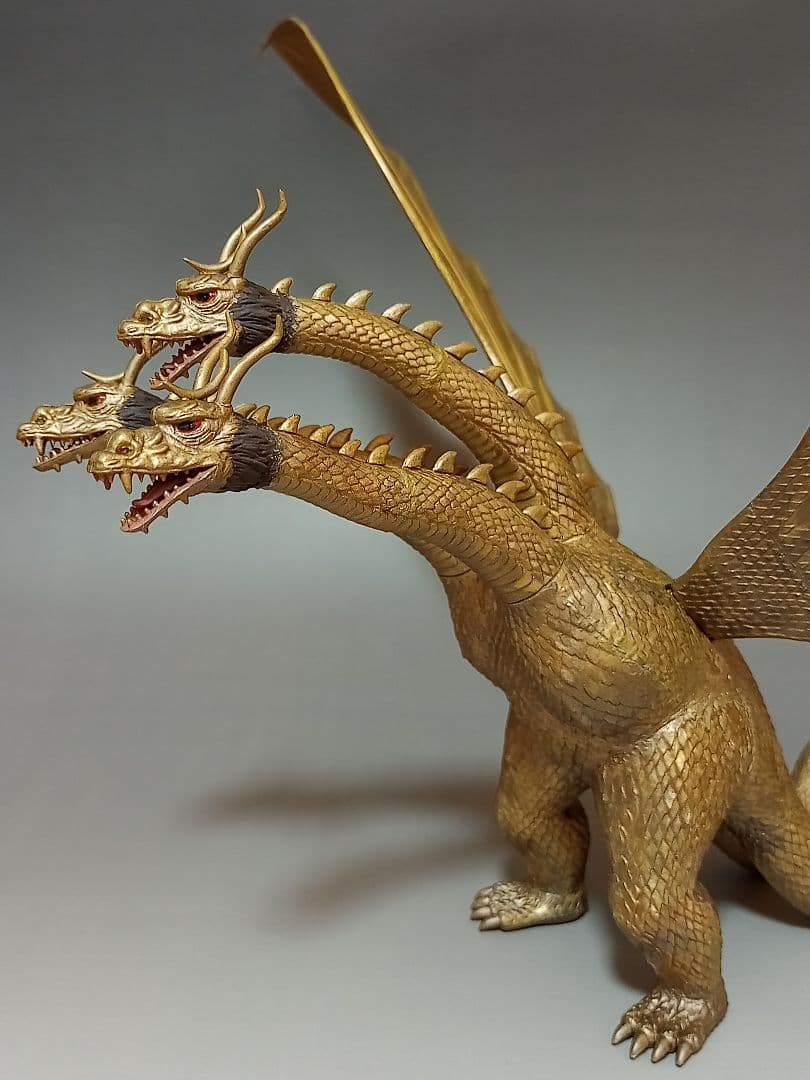 《リョウ》キングギドラ（昭和版）プラモデル　完成品