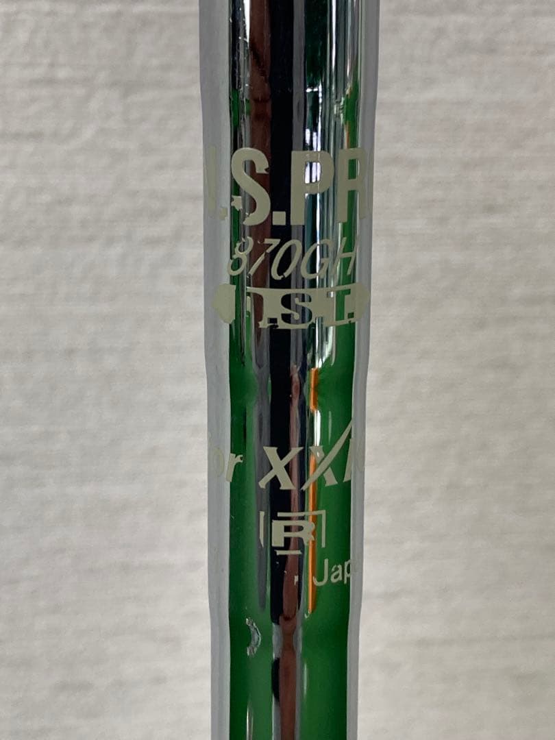 【最終値下げ】ゼクシオクロスアイアン　8本セット　スチールR