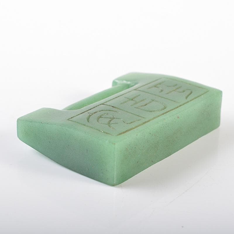 中国　玉石翡翠玉彫刻　漢詩雕　根付　紙鎮　置物　M　R6271