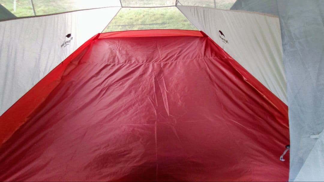軽量テント　Naturehike Cloudup３