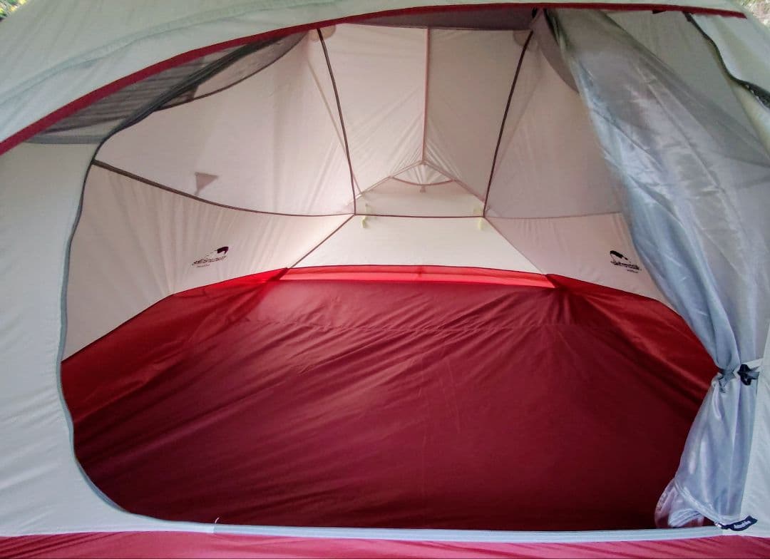 軽量テント　Naturehike Cloudup３