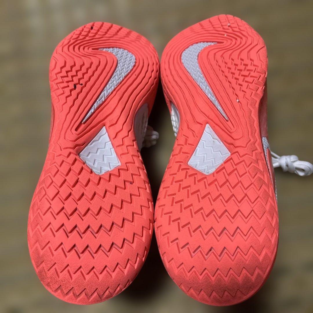 【ナダル】Nike テニスシューズ ホワイト/オレンジ　25cm