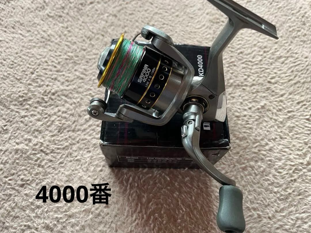スピニングリール 4000番 未使用 PEライン 付き