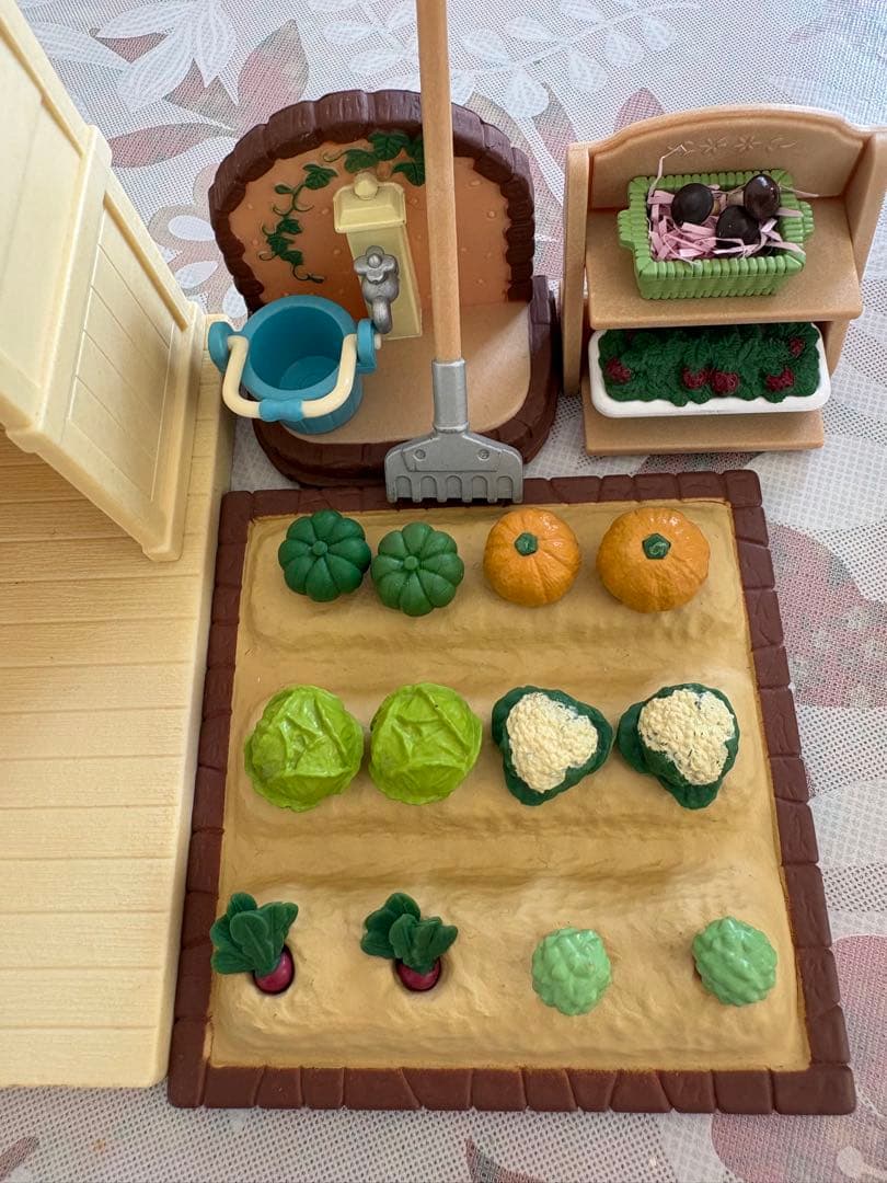 シルバニア　初期　廃盤　アライグマの八百屋さん　野菜づくり