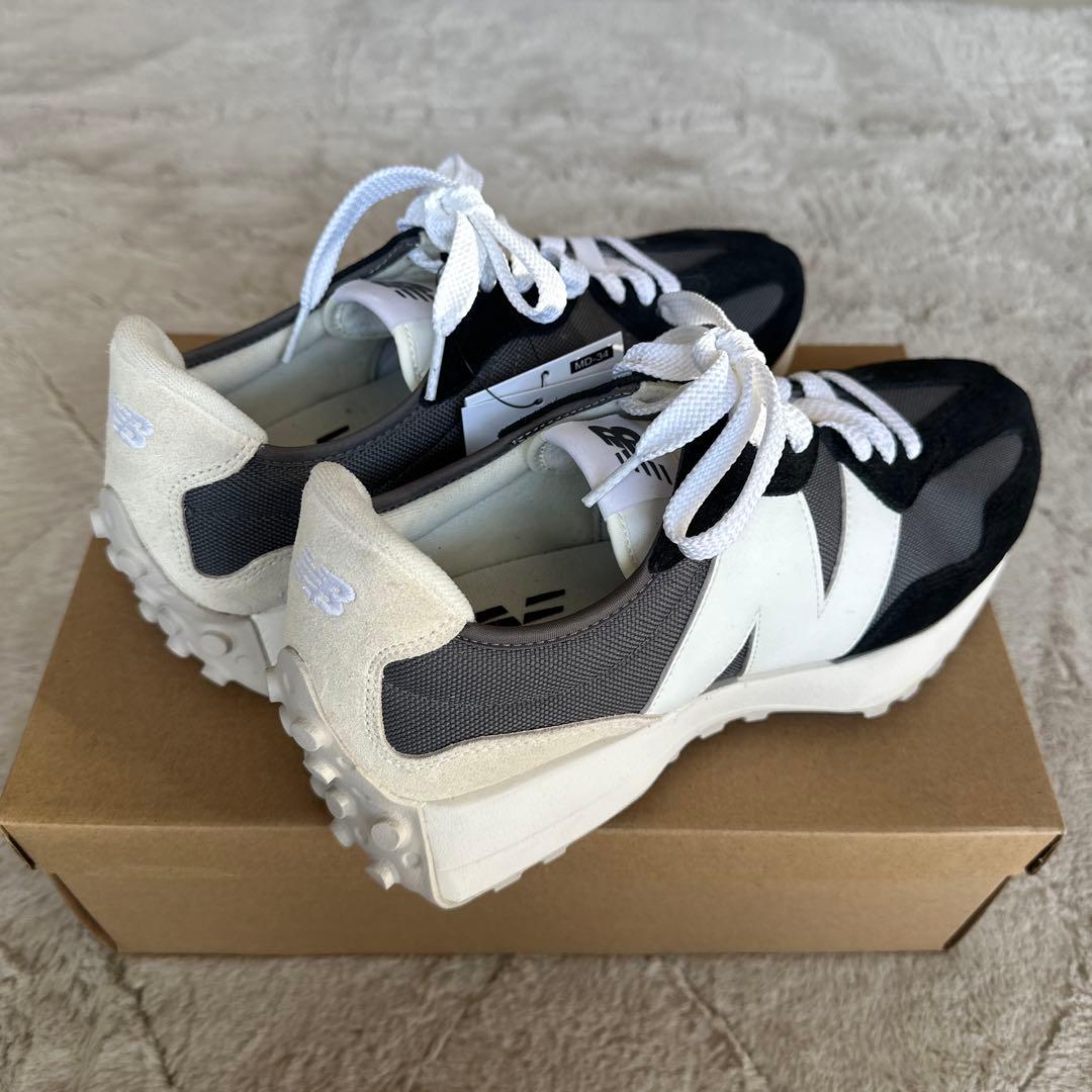 new balance 327 ブラック/ホワイトニューバランスメンズスニーカー