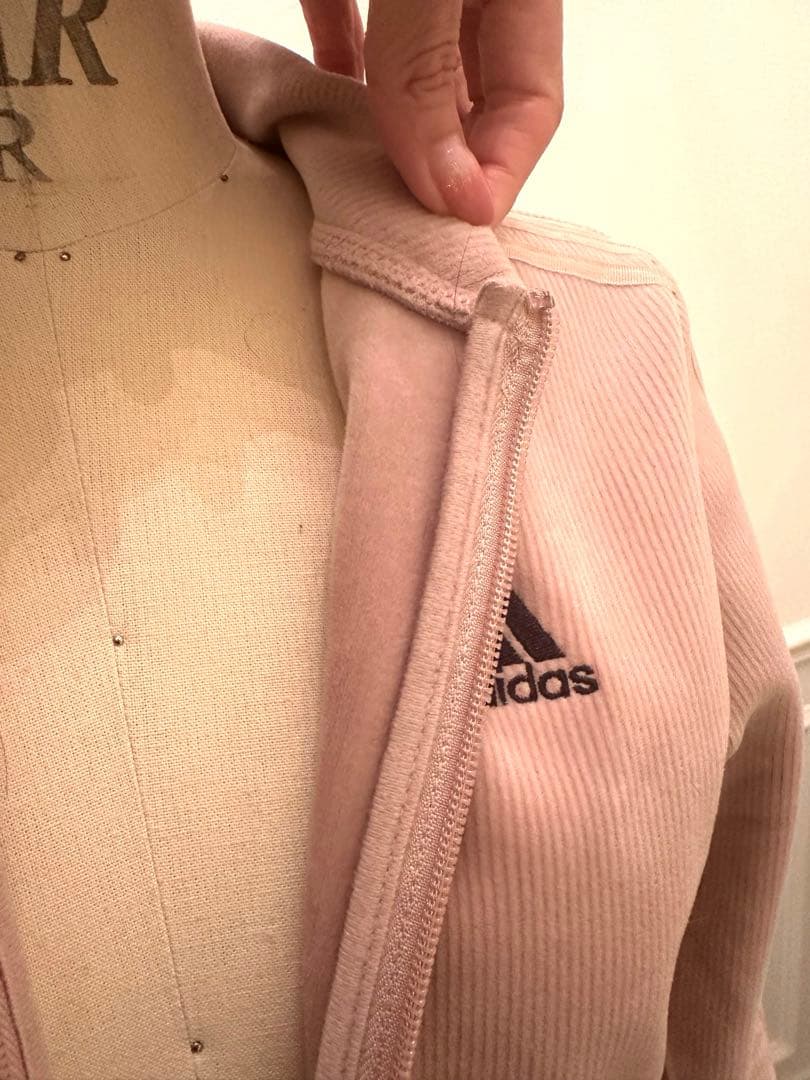 adidas キャメル　ジャケット・スカートセット（Mサイズ）