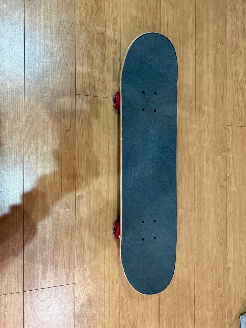Thrasher ステッカーアート スケートボード