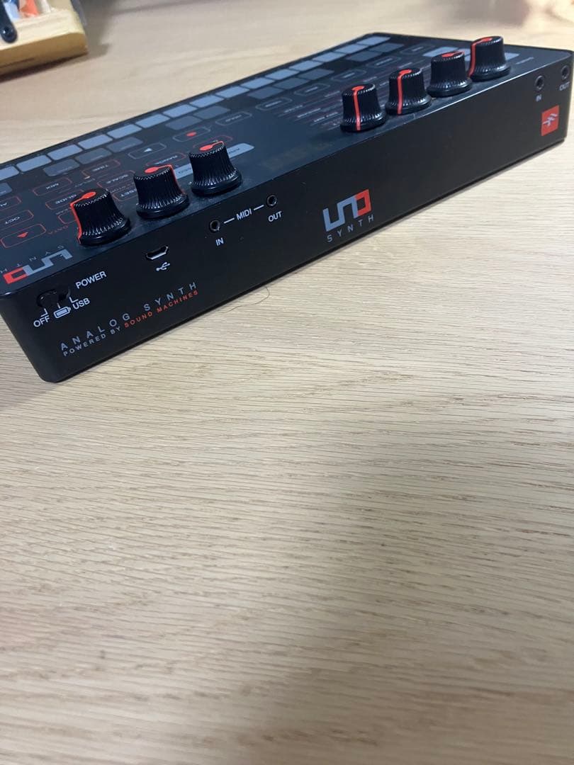 セール！IK Multimedia UNO Synth アナログモノシンセ箱無し