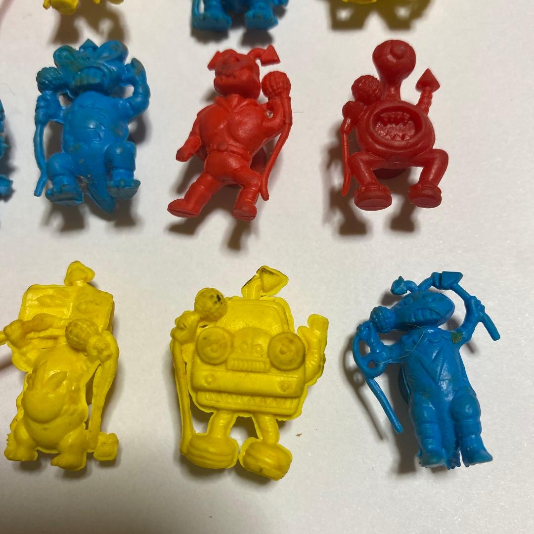 昭和レトロ　バイキン軍団大行進　フィギュア 18体セット 復興版ではありません